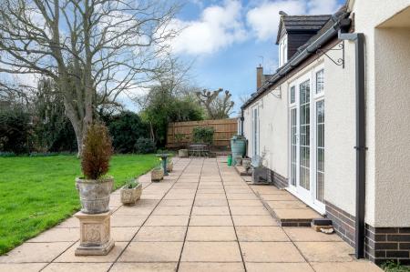 2 bedroom Retirement property for sale in Littleworth Lane, Belton-in-Rutland