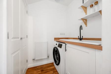 3 bedroom Semi-detached house for sale in Spinney Hill, Oakham