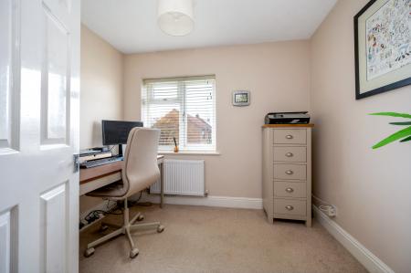 4 bedroom Detached house for sale in Robin Close, Oakham