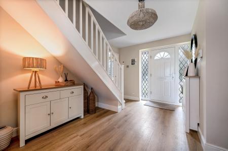 4 bedroom Detached house for sale in Robin Close, Oakham