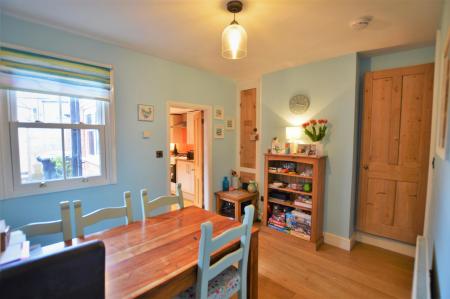 2 bedroom Terraced House to let in Northgate, Oakham