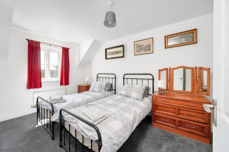 4 bedroom Terraced House to let in Stud Road, Barleythorpe