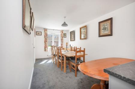 4 bedroom Terraced House to let in Stud Road, Barleythorpe