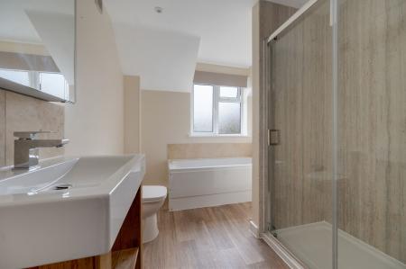 3 bedroom Semi-detached house to let in New Field Road, Exton