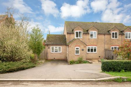 New Field Road, Exton