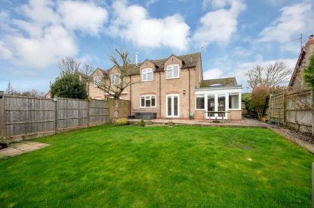 3 bedroom Semi-detached house to let in New Field Road, Exton
