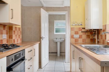 2 bedroom Terraced House to let in Kings Road, Oakham