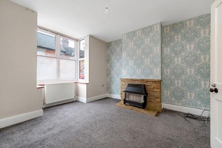 2 bedroom Terraced House to let in Kings Road, Oakham