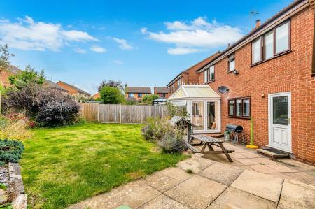 5 bedroom Detached house to let in Caudebec Close, Uppingham