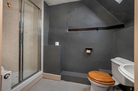 3 bedroom Semi-detached house to let in South View, Uppingham, LE15