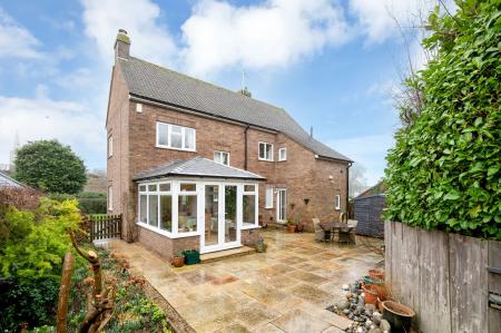 4 bedroom Detached house for sale in Burley Road, Oakham, LE15