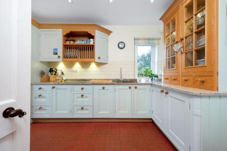 4 bedroom Detached house for sale in Burley Road, Oakham, LE15