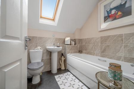 4 bedroom Semi-detached house for sale in Blackwater Road, Barleythorpe, LE15