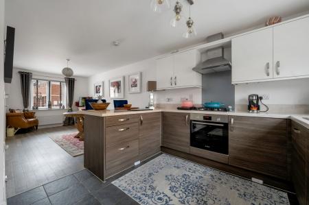 4 bedroom Semi-detached house for sale in Blackwater Road, Barleythorpe, LE15