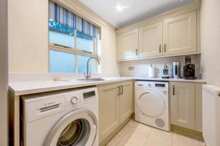 3 bedroom Detached house for sale in Alwyne Close, Oakham, LE15