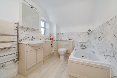 3 bedroom Detached house for sale in Alwyne Close, Oakham, LE15