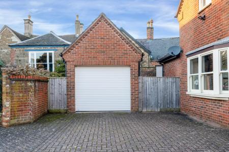 3 bedroom Detached house for sale in Alwyne Close, Oakham, LE15