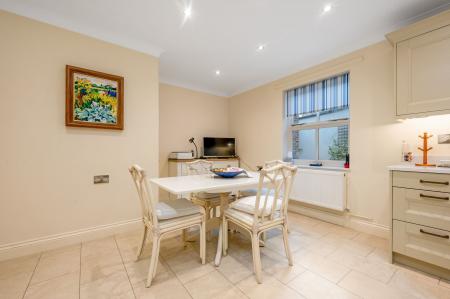 3 bedroom Detached house for sale in Alwyne Close, Oakham, LE15