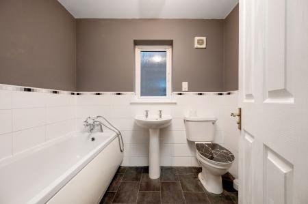 4 bedroom Detached house for sale in Hectors Way, Oakham, LE15