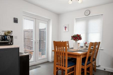 3 bedroom Semi-detached house for sale in Tollesbury Avenue, Barleythorpe, LE15