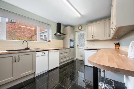 3 bedroom Detached bungalow for sale in Derwent Drive, Oakham, LE15