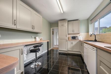 3 bedroom Detached bungalow for sale in Derwent Drive, Oakham, LE15