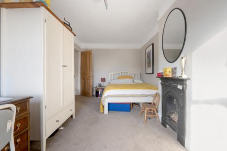 4 bedroom Terraced House for sale in West Road, Oakham, LE15
