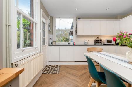 4 bedroom Terraced House for sale in West Road, Oakham, LE15