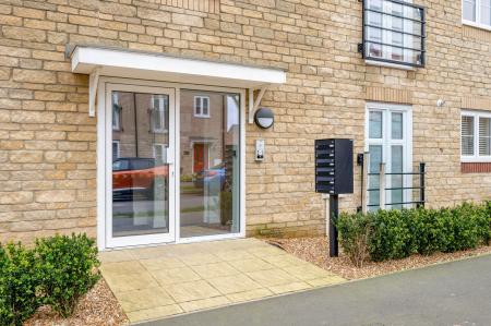 2 bedroom Flat for sale in Stud Road, Barleythorpe, LE15