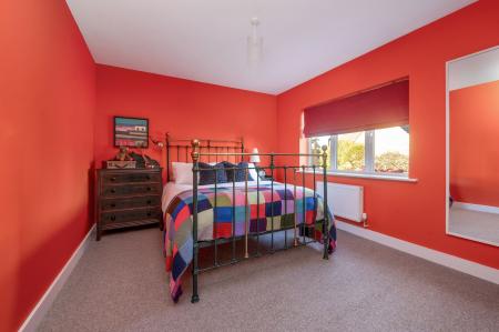 4 bedroom Detached house for sale in Alsthorpe Road, Oakham, LE15