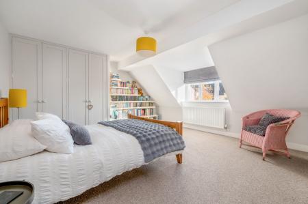 4 bedroom Detached house for sale in Alsthorpe Road, Oakham, LE15