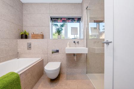 4 bedroom Detached house for sale in Alsthorpe Road, Oakham, LE15