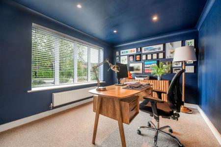 4 bedroom Detached house for sale in Alsthorpe Road, Oakham, LE15