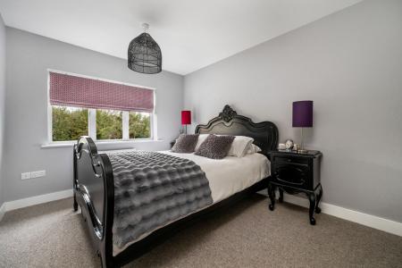 4 bedroom Detached house for sale in Alsthorpe Road, Oakham, LE15