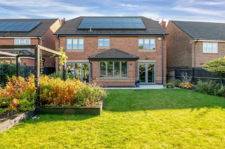 4 bedroom Detached house for sale in Alsthorpe Road, Oakham, LE15