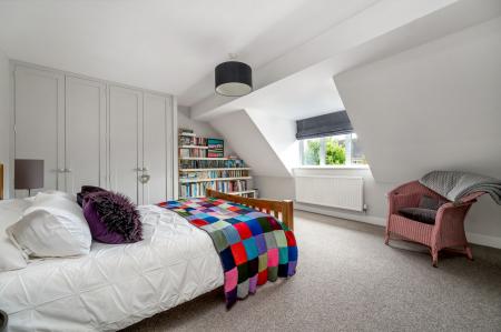 4 bedroom Detached house for sale in Alsthorpe Road, Oakham, LE15
