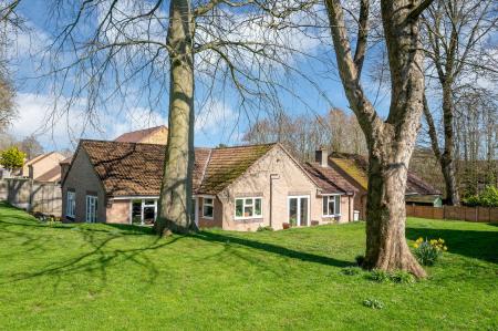 4 bedroom Detached bungalow for sale in Springfield Way, Oakham, LE15