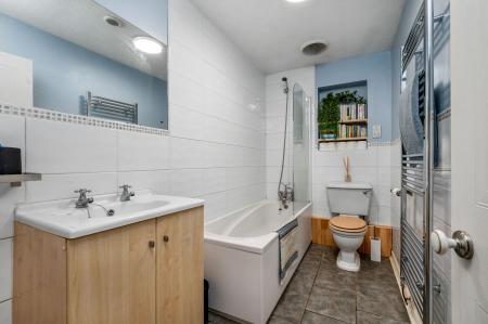 4 bedroom Detached bungalow for sale in Springfield Way, Oakham, LE15