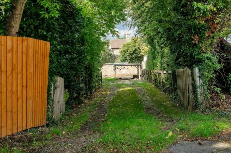 4 bedroom End of terrace house for sale in Top Street, Exton, LE15