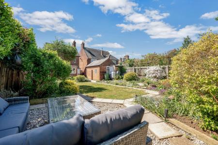 3 bedroom Detached house for sale in Station Road, Oakham, LE15