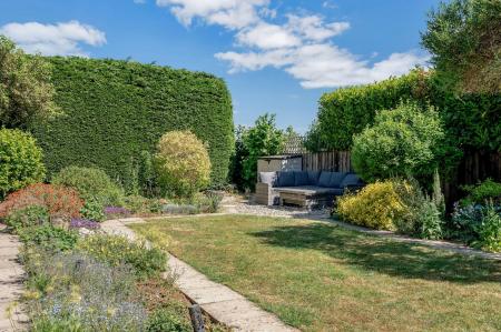 3 bedroom Detached house for sale in Station Road, Oakham, LE15