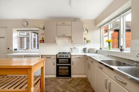 3 bedroom Detached house for sale in Station Road, Oakham, LE15