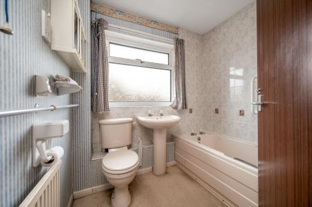 3 bedroom Semi-detached house for sale in Sherrard Close, Whissendine, LE15