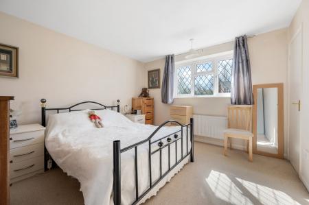 4 bedroom Detached house for sale in Camrose Close, Oakham, LE15