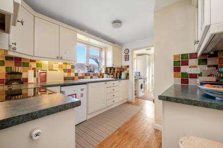 4 bedroom Detached house for sale in Camrose Close, Oakham, LE15