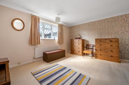 4 bedroom Detached house for sale in Camrose Close, Oakham, LE15