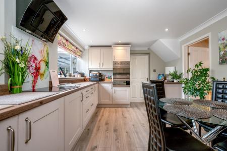 4 bedroom Detached house for sale in Welland Way, Oakham, LE15