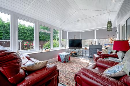 4 bedroom Detached house for sale in Welland Way, Oakham, LE15