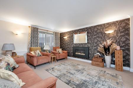 4 bedroom Detached house for sale in Welland Way, Oakham, LE15