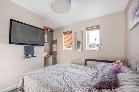 2 bedroom Semi-detached house for sale in Kings Road, Oakham, LE15